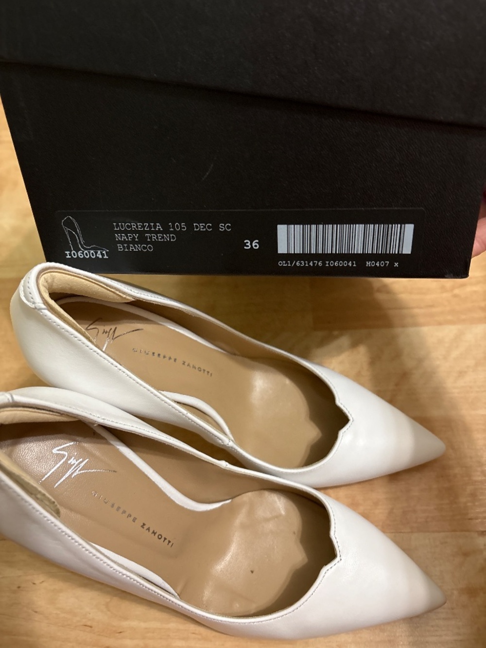 Heels - Picture 3 of 3